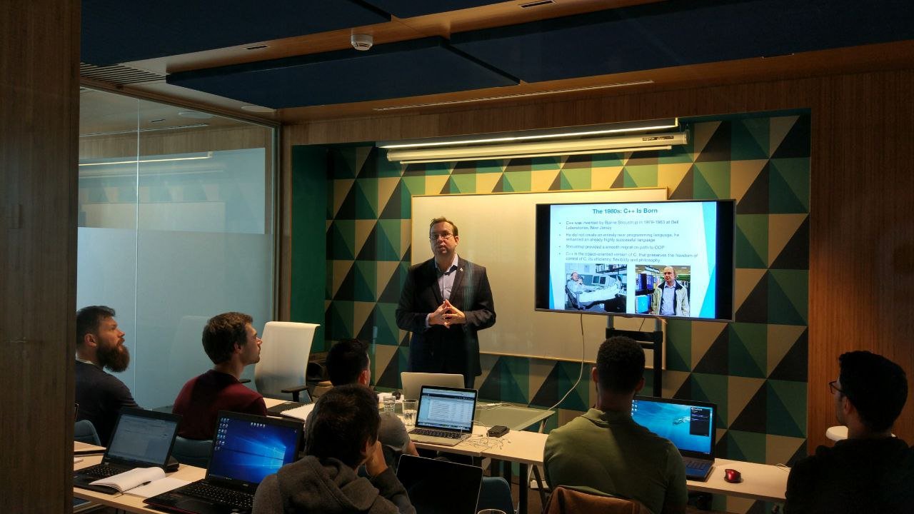 The expert and the beginner: why teaching in Spanish environment keeps me sharp